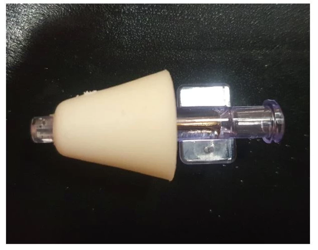 Atomizér, foto
archiv autorky.<br>
Fig. 1
MAD device, photo from
the author´s archive.