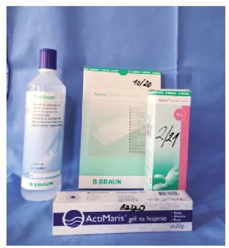 Změna lokální terapie – zvolena adekvátní forma léčby
rány pomocí léčivých přípravků (Actimaris wound gel, Tegaderm
a Cavilon)