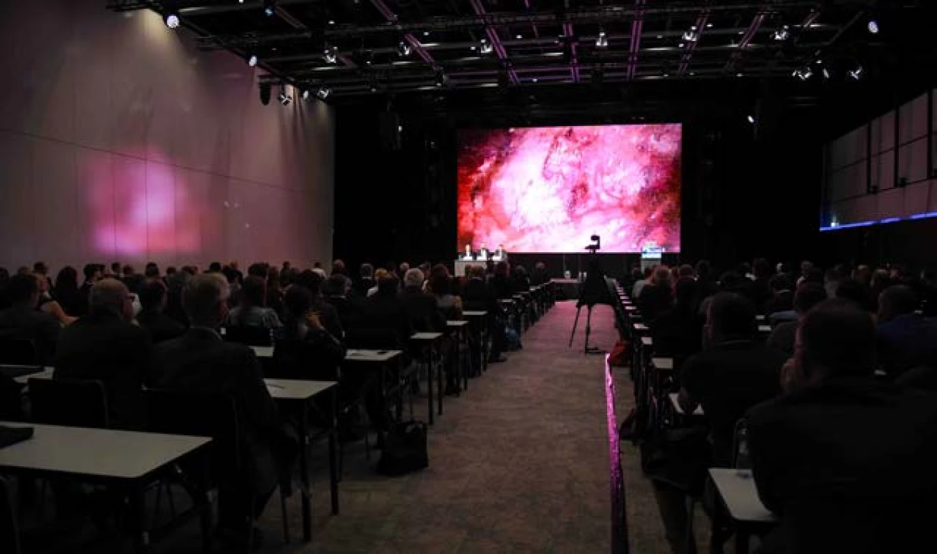 Živé operační přenosy<br>
Fig. 2. Live surgery broadcasts