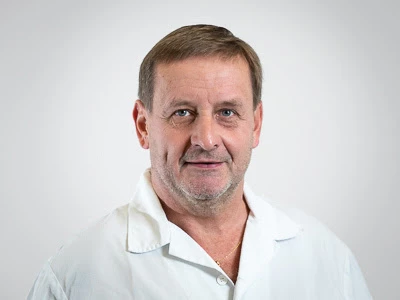 Prim. Jiří Kočárek: Modulární koncepce chirurgické robotiky umožňuje maximální preciznost a flexibilitu dle potřeb výkonu i týmu