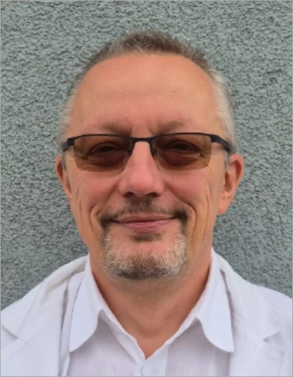 S MUDr. Janem Rosou o problematice osteoporózy u revmatologických pacientů: Kdy začít s osteoanaboliky a jak minimalizovat selhání léčby?